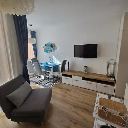 Gh Admiral Apartment *